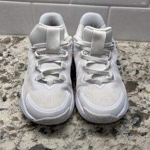 Nike girls' White Cheer Sneakers